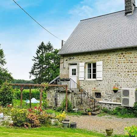 Awesome Home In Saint-Sever-Calvados With Kitchen Luaran gambar