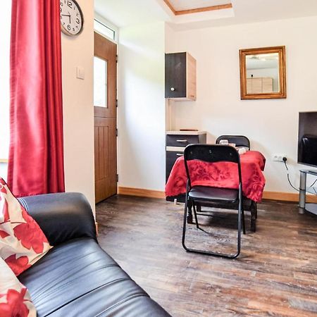 Awesome Home In Saint-Sever-Calvados With Kitchen Luaran gambar