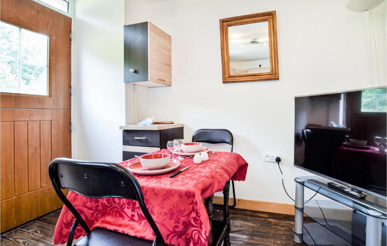 Awesome Home In Saint-Sever-Calvados With Kitchen Luaran gambar