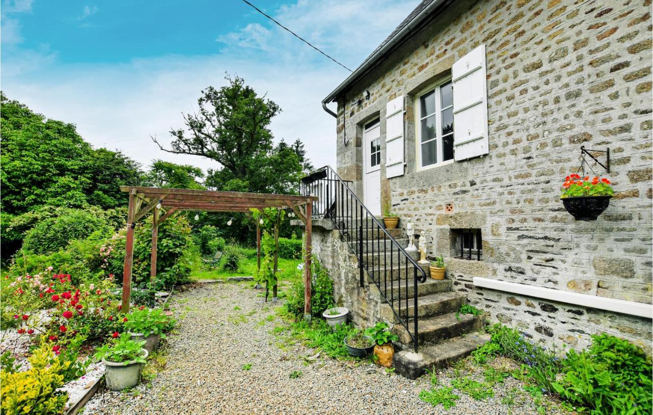 Awesome Home In Saint-Sever-Calvados With Kitchen Luaran gambar