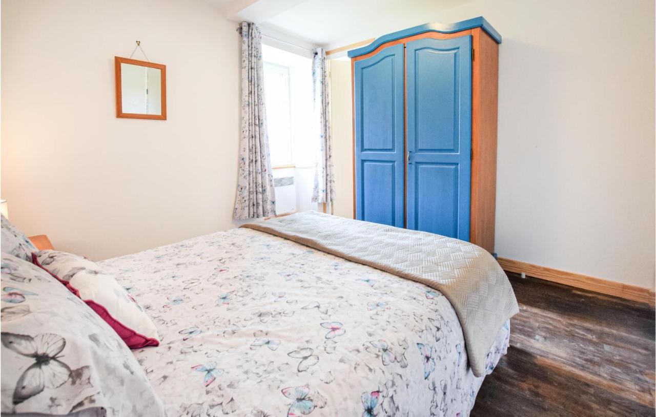 Awesome Home In Saint-Sever-Calvados With Kitchen Luaran gambar